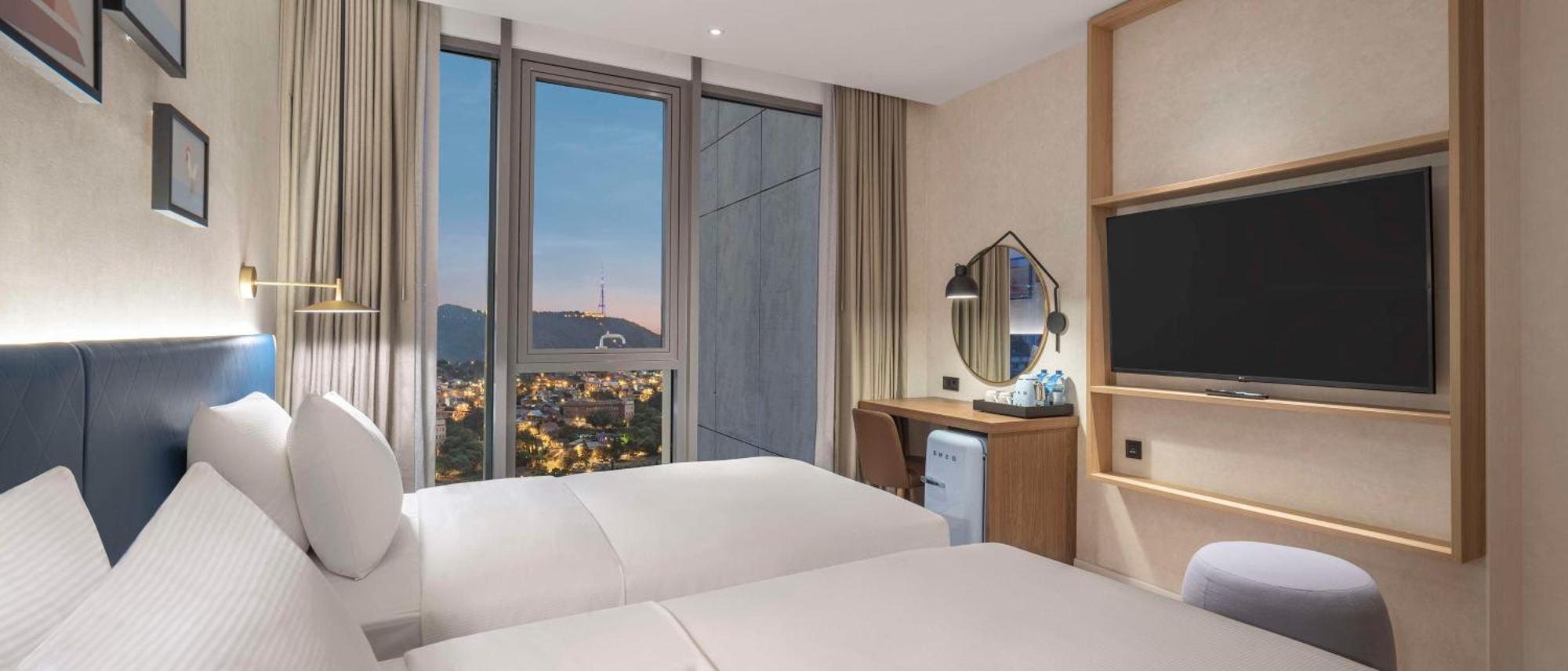Hilton Garden Inn Tbilisi Riverview Esterno foto