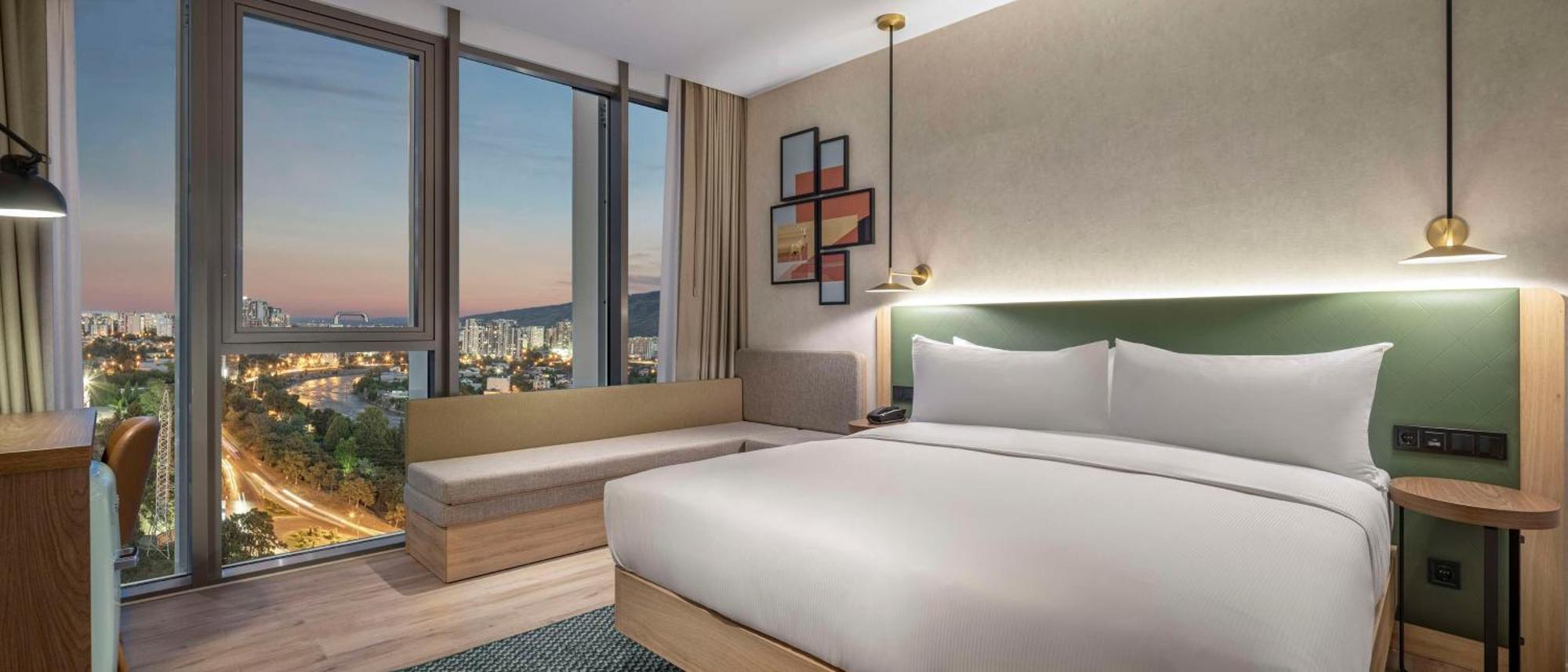 Hilton Garden Inn Tbilisi Riverview Esterno foto