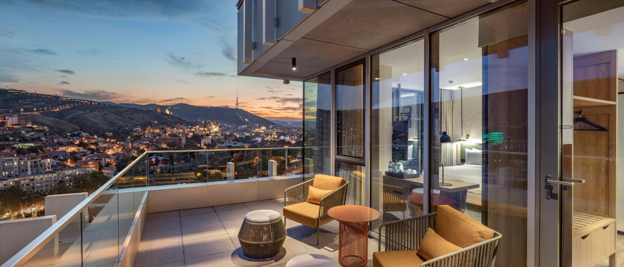 Hilton Garden Inn Tbilisi Riverview Esterno foto