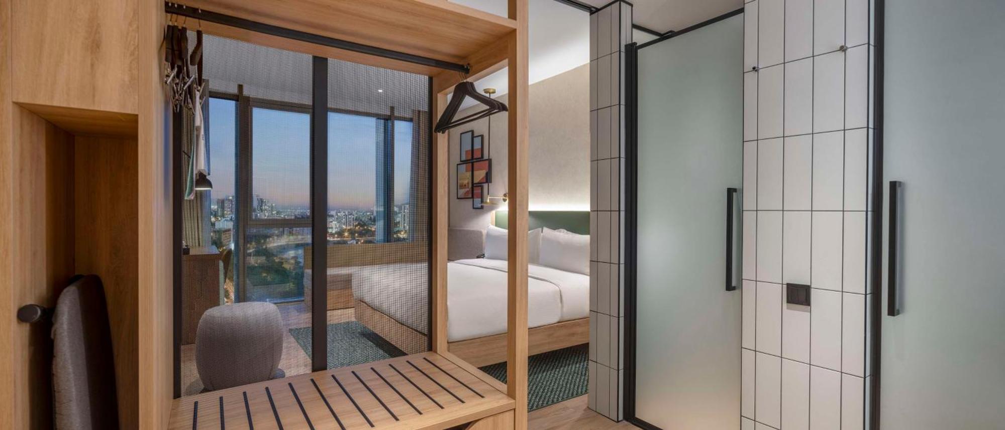 Hilton Garden Inn Tbilisi Riverview Esterno foto