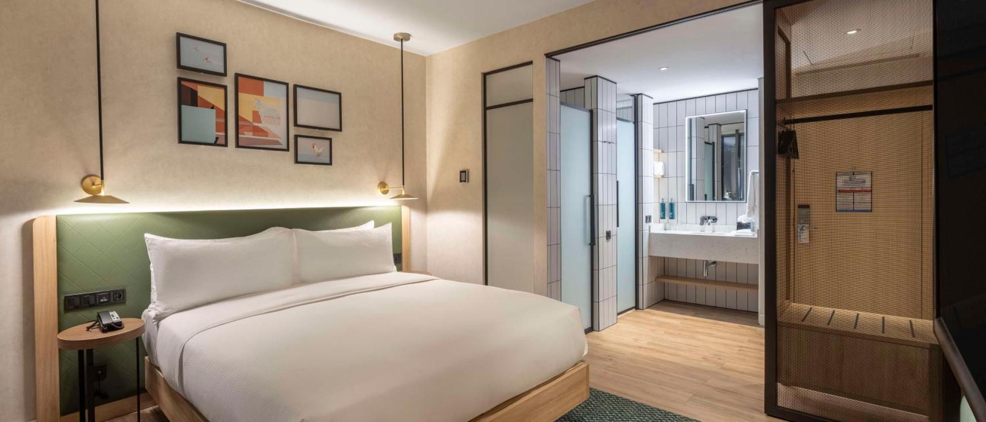 Hilton Garden Inn Tbilisi Riverview Esterno foto