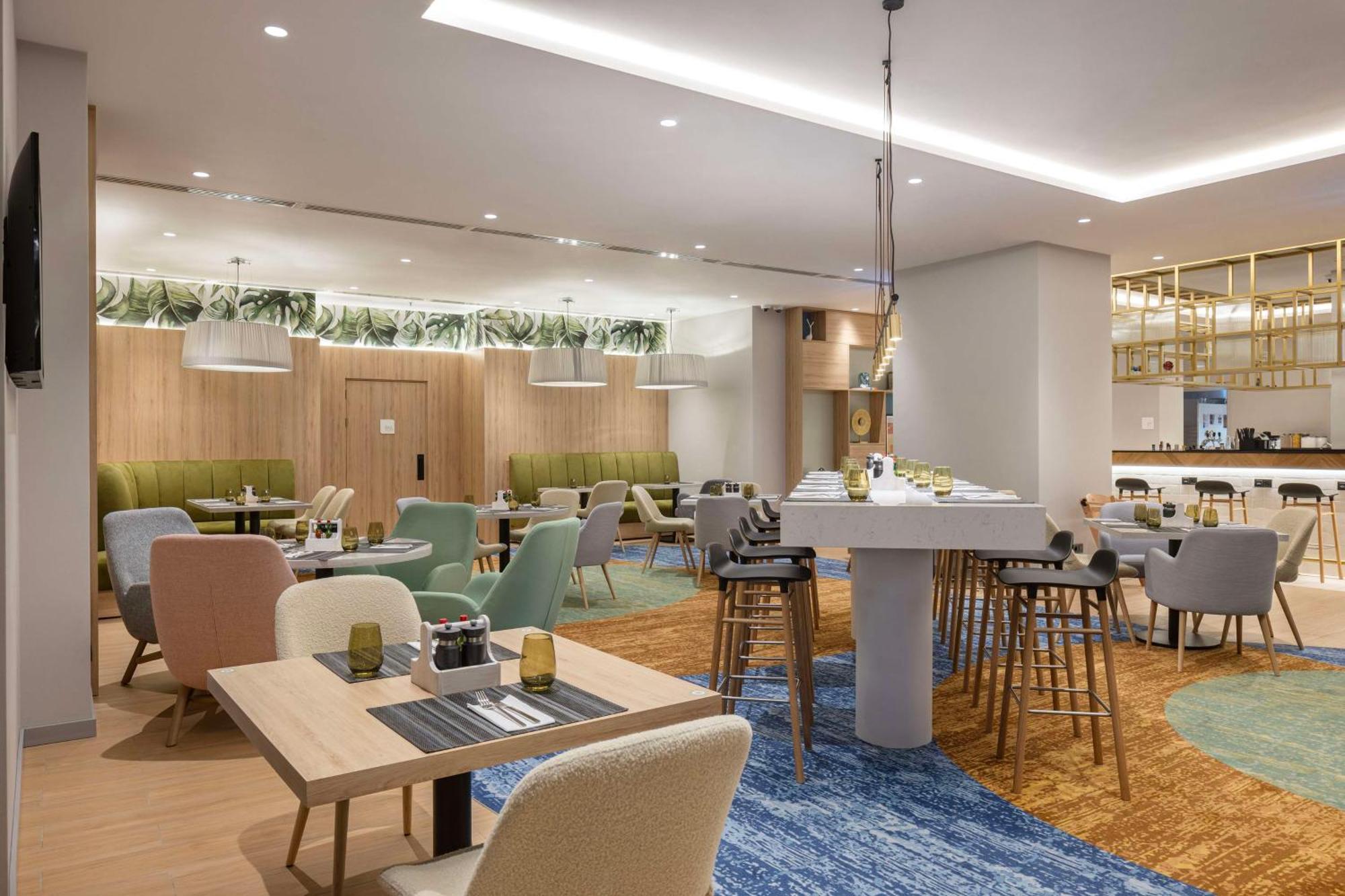 Hilton Garden Inn Tbilisi Riverview Esterno foto